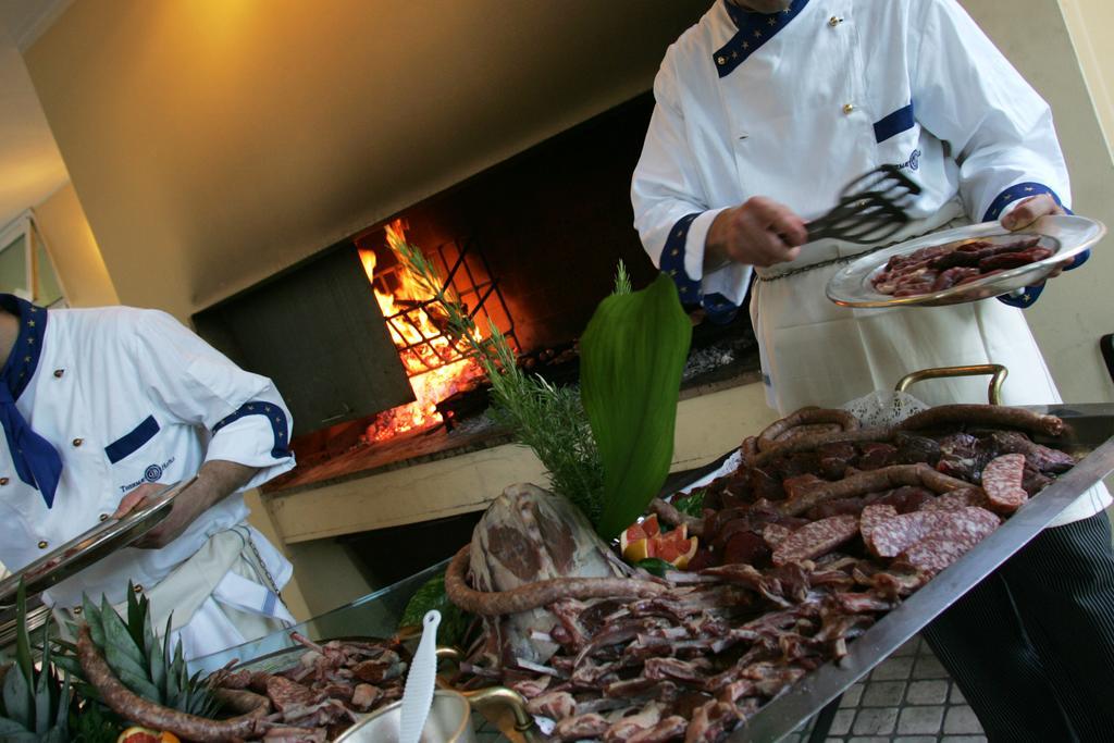 Grand Hotel Trieste & Victoria Абано-Терме Екстер'єр фото Brazilian barbecue